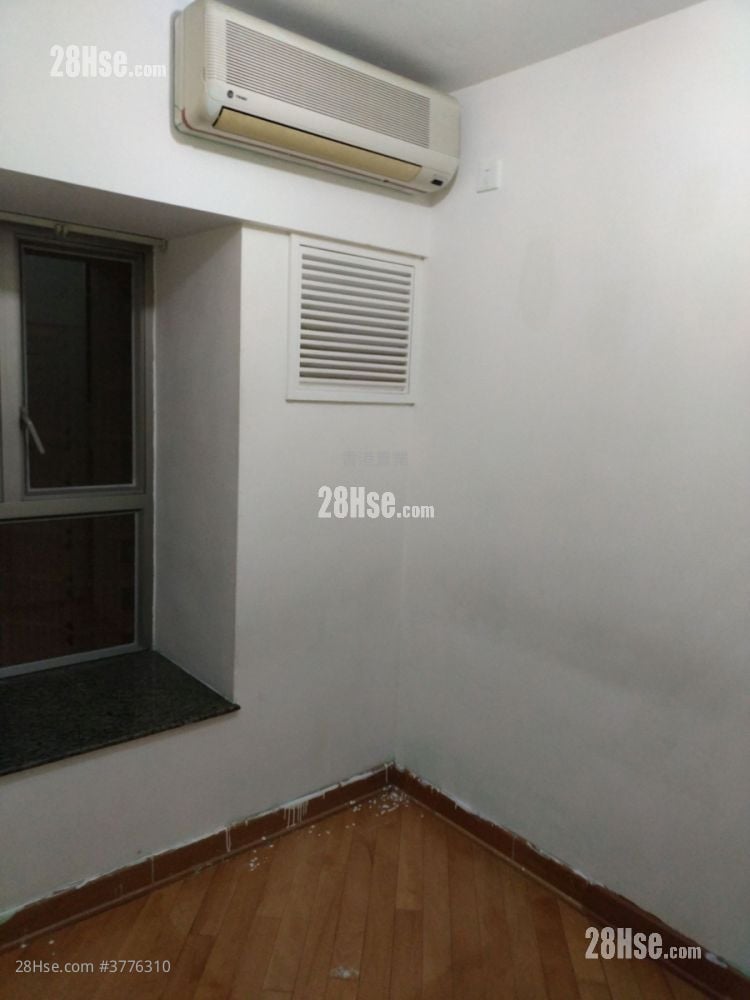 Park Central Sell 2 Bedrooms , 1 Bathroom 406 ft²