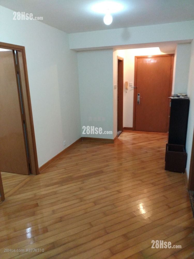 Park Central Sell 2 Bedrooms , 1 Bathroom 406 ft²