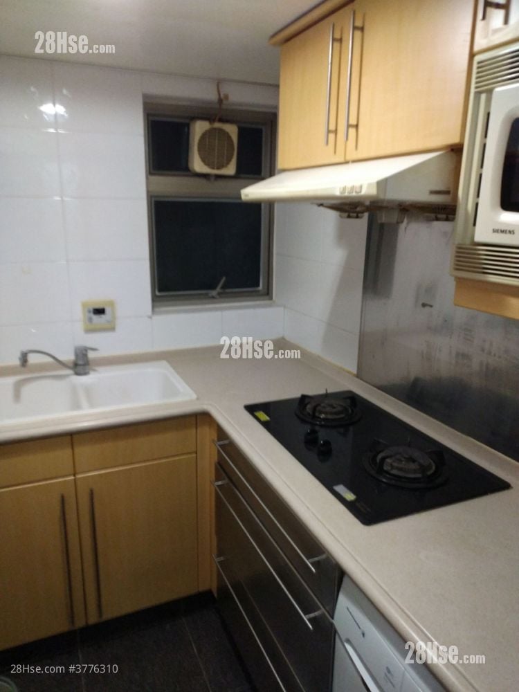 Park Central Sell 2 Bedrooms , 1 Bathroom 406 ft²