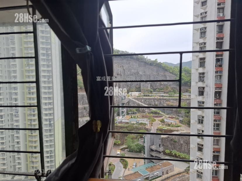 Choi Ha Estate Sell 2 Bedrooms , 1 Bathroom 376 ft²