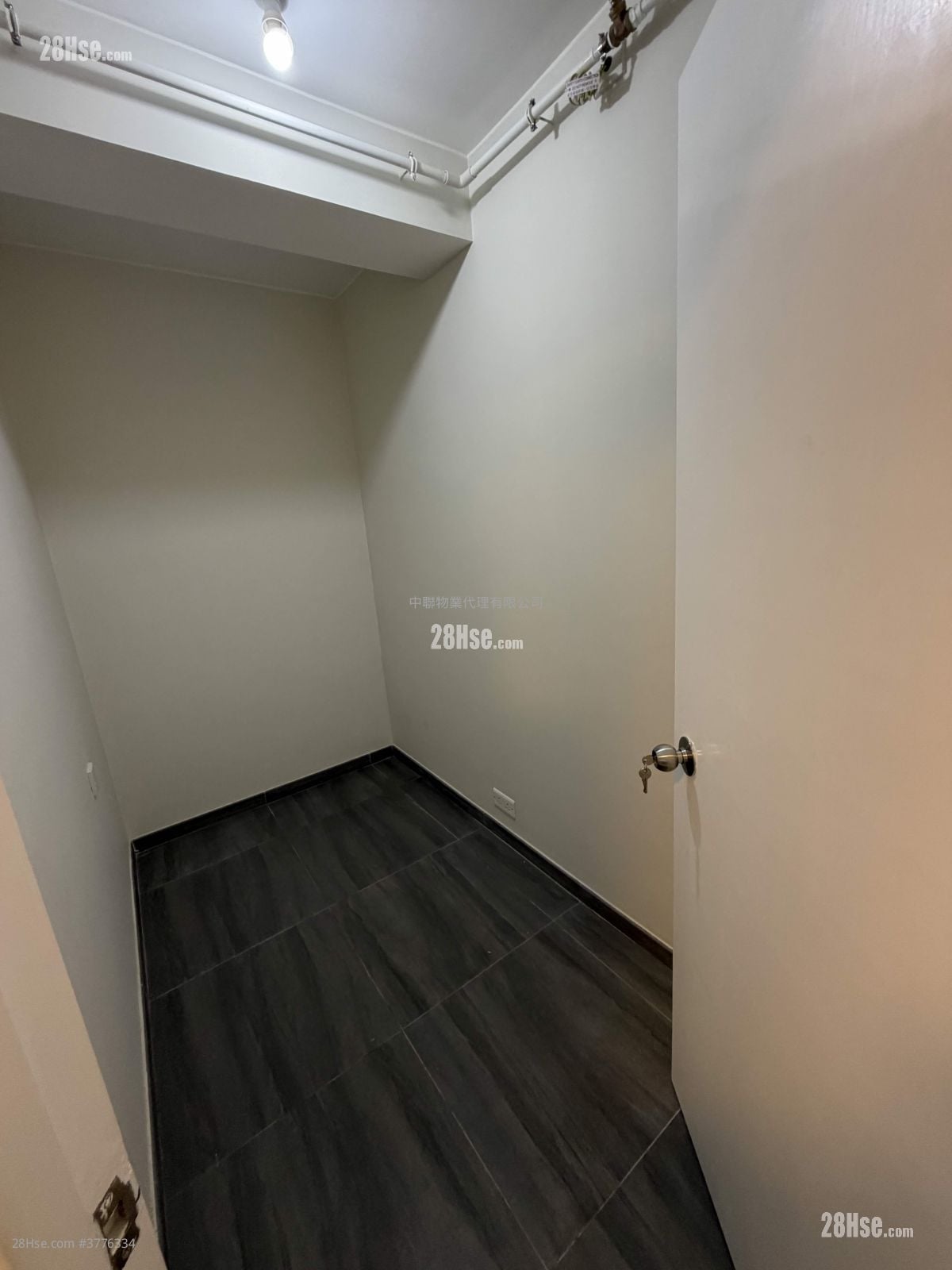 Yuk Wo Court Sell 454 ft²