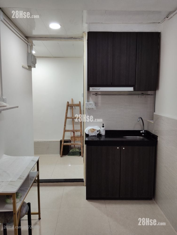 百乐大楼 租盘 110 平方尺