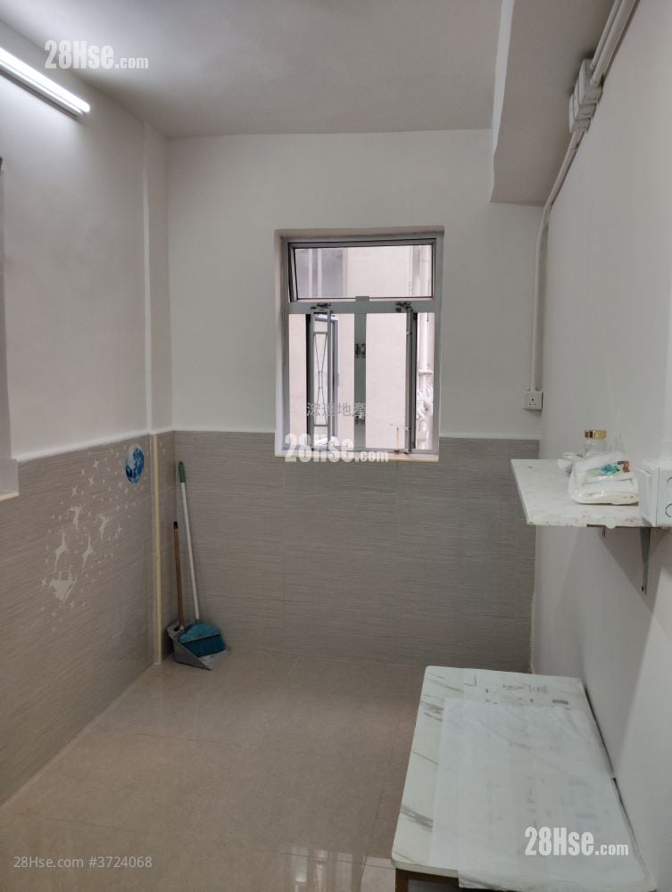 百乐大楼 租盘 110 平方尺