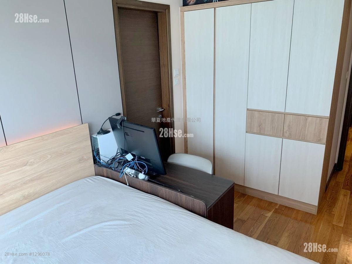 Billionnaire Royale Sell 3 Bedrooms , 2 Bathrooms 887 ft²