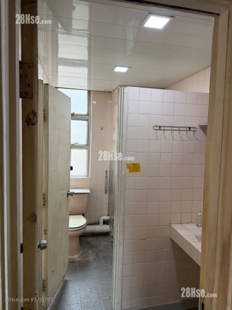 King Lai Court Sell 1 Bathroom 645 ft²