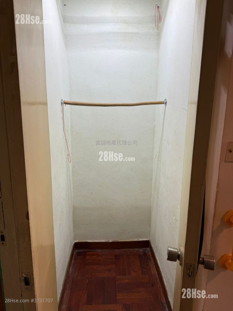 King Lai Court Sell 1 Bathroom 645 ft²