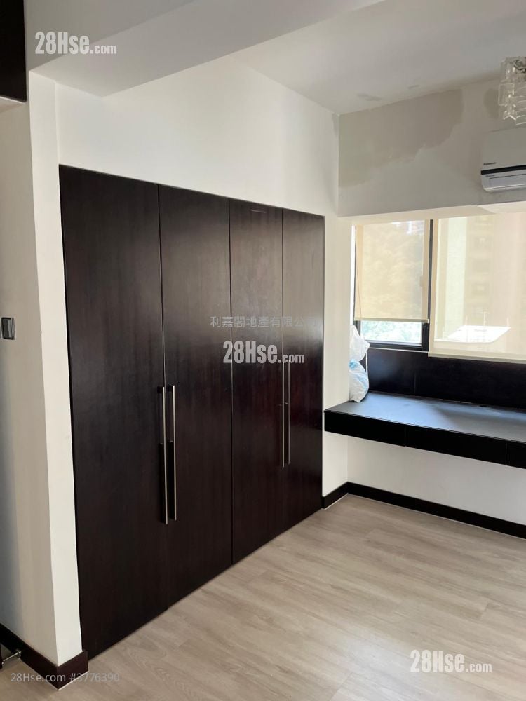 Valiant Park Sell 2 Bedrooms , 2 Bathrooms 725 ft²