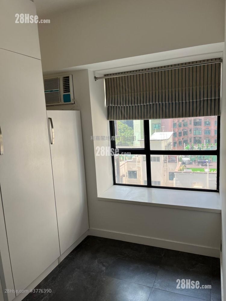 Valiant Park Sell 2 Bedrooms , 2 Bathrooms 725 ft²