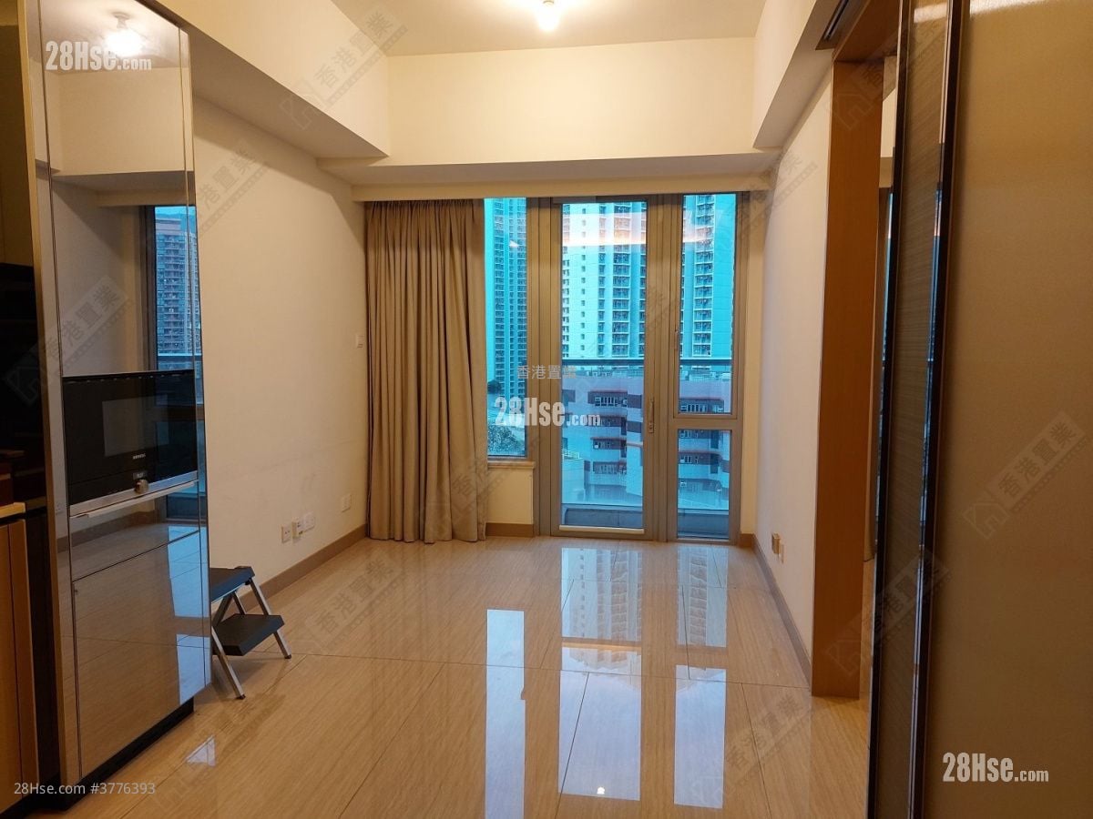 Cullinan West Sell 1 Bedroom , 1 Bathroom 350 ft²