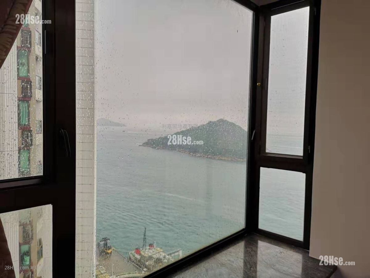 Serene Court Sell 3 Bedrooms , 2 Bathrooms 691 ft²