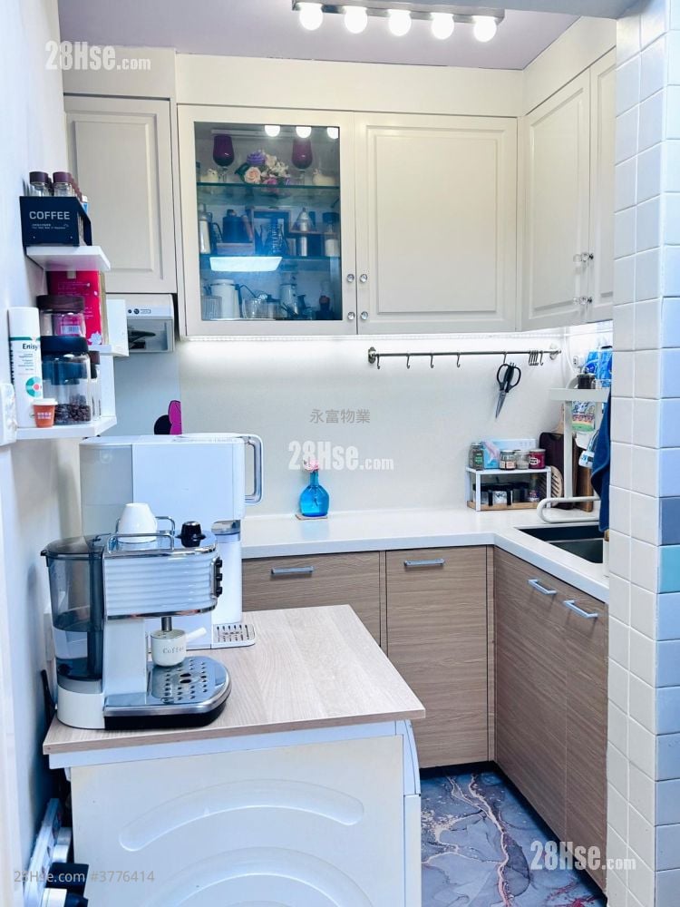 Tung Hei Court Sell 2 Bedrooms , 1 Bathroom 546 ft²