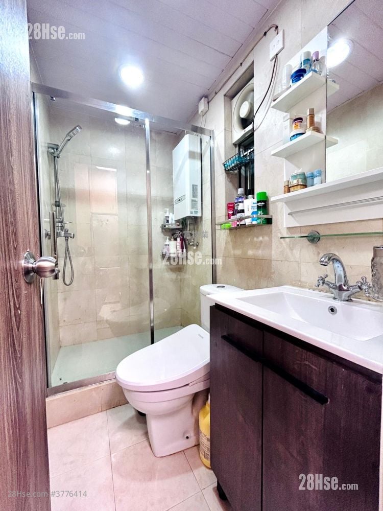 Tung Hei Court Sell 2 Bedrooms , 1 Bathroom 546 ft²