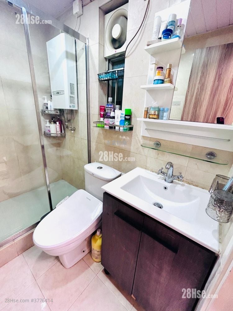 Tung Hei Court Sell 2 Bedrooms , 1 Bathroom 546 ft²