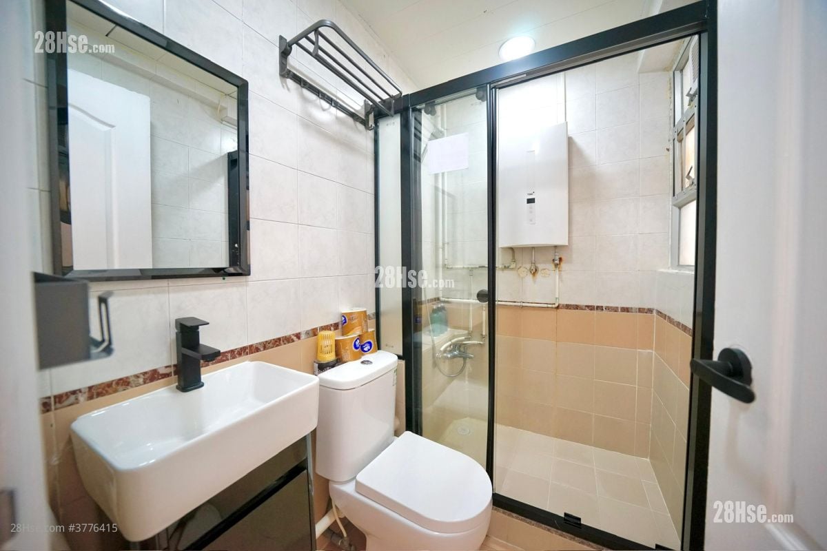 Alhambra Building Rental 2 Bathrooms 507 ft²