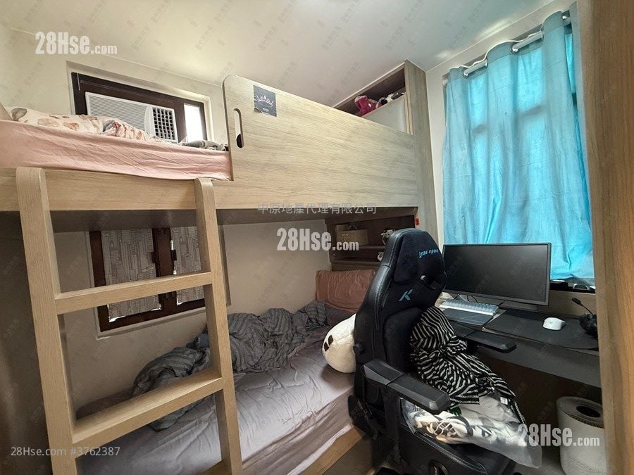 Luk Yeung Sun Chuen Sell 2 Bedrooms , 1 Bathroom 451 ft²