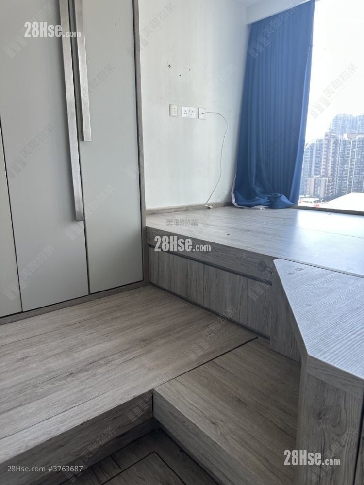 Savannah Sell 2 Bedrooms , 1 Bathroom 464 ft²