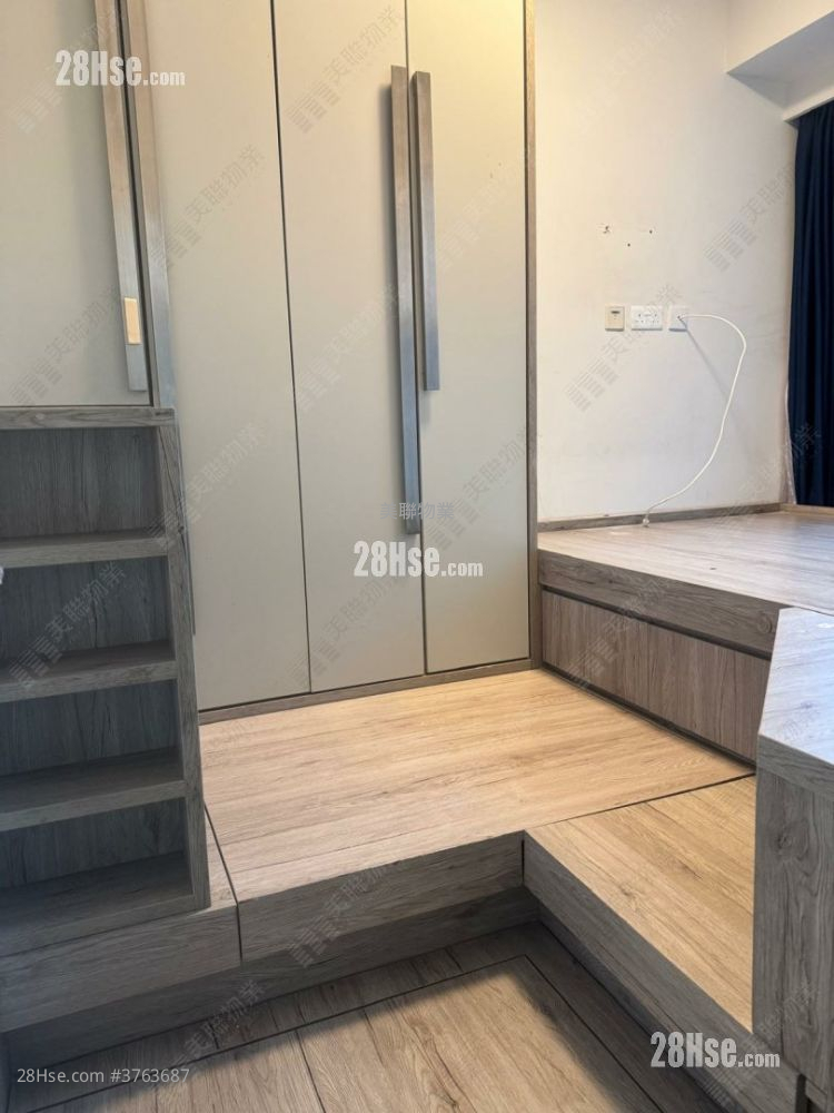 Savannah Sell 2 Bedrooms , 1 Bathroom 464 ft²