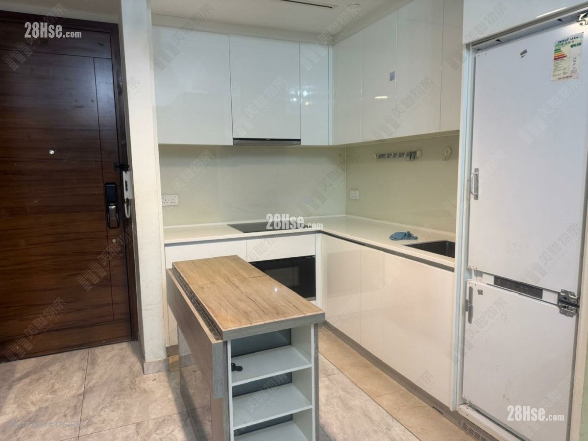 Savannah Sell 2 Bedrooms , 1 Bathroom 464 ft²