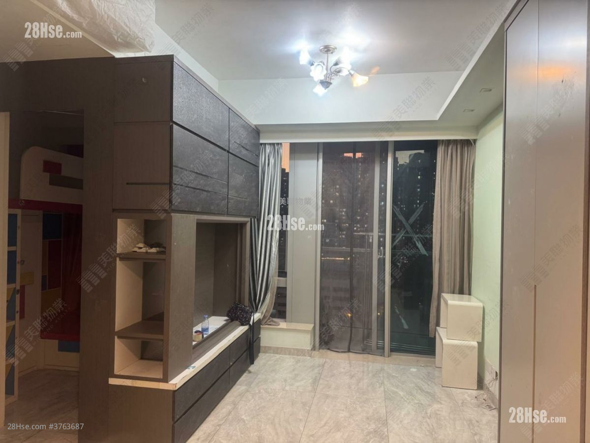 Savannah Sell 2 Bedrooms , 1 Bathroom 464 ft²