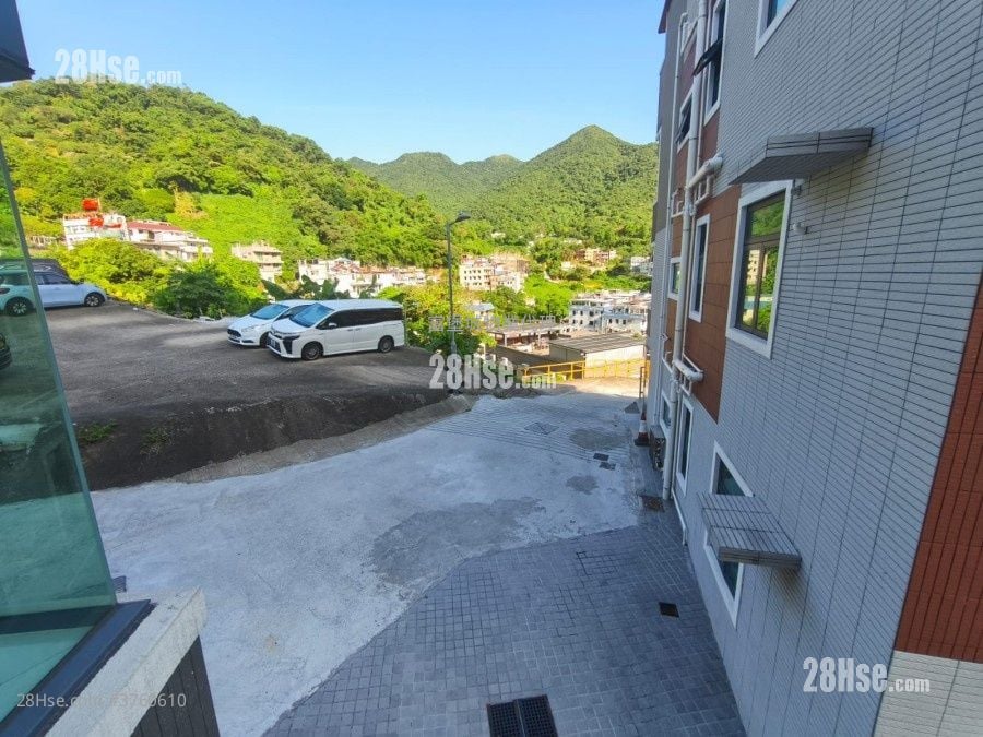 村屋 售盘 3 房 , 2 浴室 650 平方尺