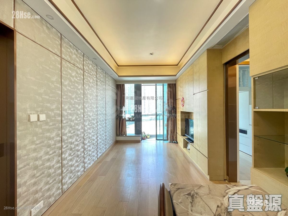 Capri Sell 3 Bedrooms 764 ft²