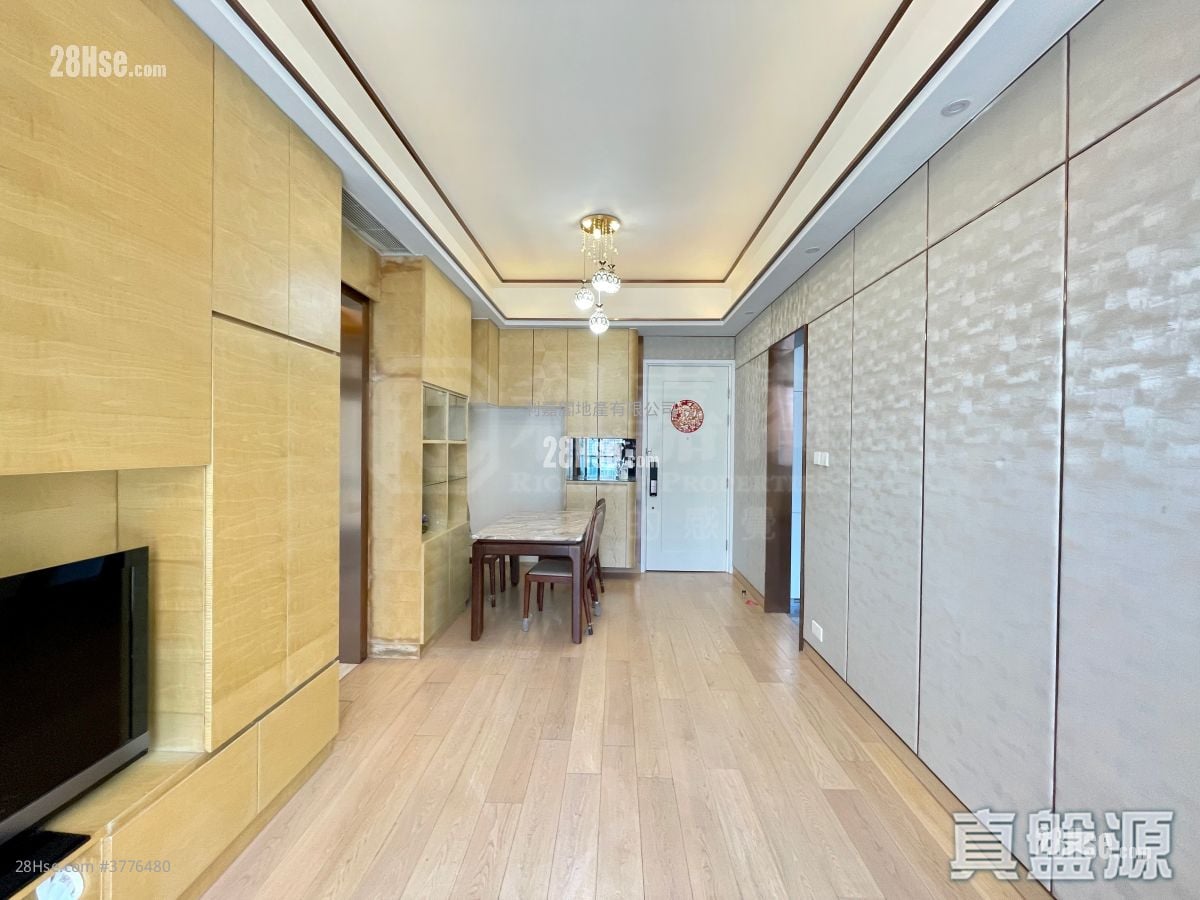 Capri Sell 3 Bedrooms 764 ft²