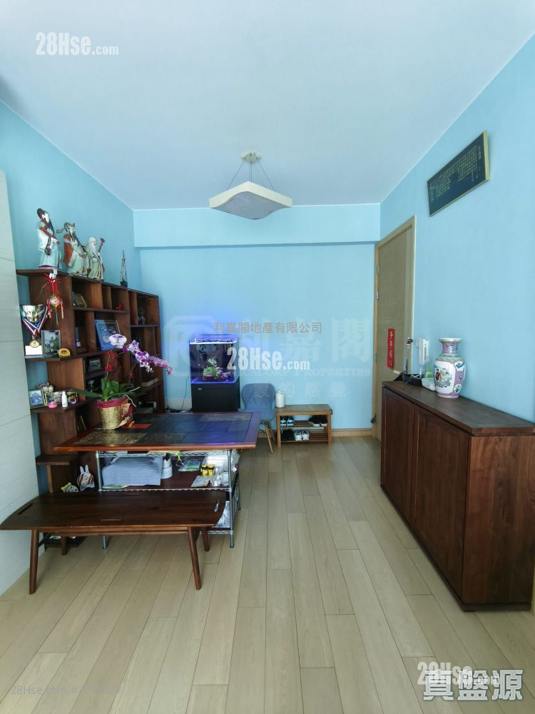 The Parkside Sell 3 Bedrooms 697 ft²