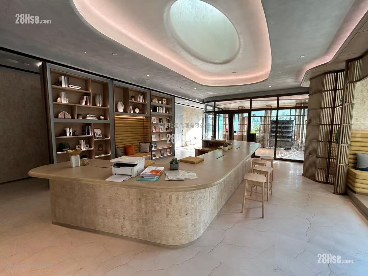 Baker Circle Greenwich Sell 2 Bedrooms , 1 Bathroom 349 ft²