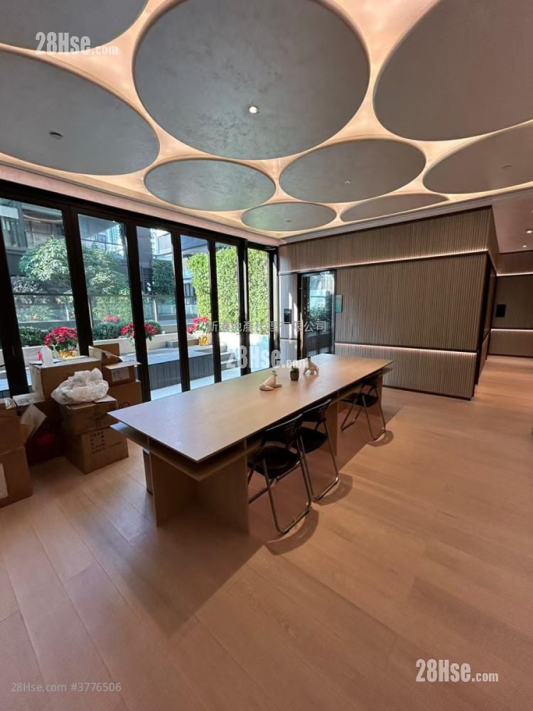 Baker Circle Greenwich Sell 2 Bedrooms , 1 Bathroom 349 ft²