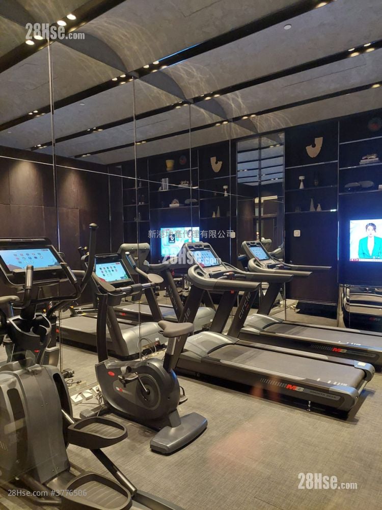 Baker Circle Greenwich Sell 2 Bedrooms , 1 Bathroom 349 ft²