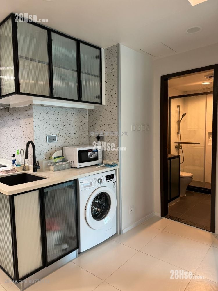 Royal Peninsula Sell 1 Bedroom , 1 Bathroom 462 ft²