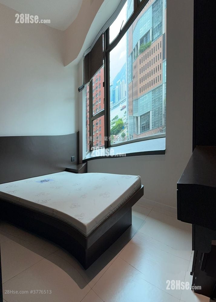 Royal Peninsula Sell 1 Bedroom , 1 Bathroom 462 ft²