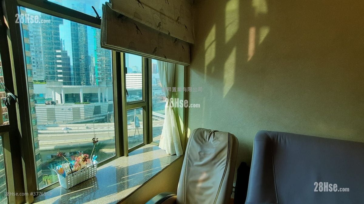 Royal Peninsula Sell 1 Bedroom , 1 Bathroom 462 ft²