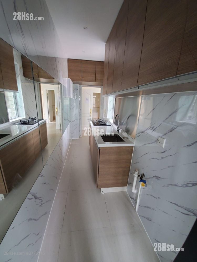 Ka On Building Sell 3 Bedrooms , 1 Bathroom 519 ft²