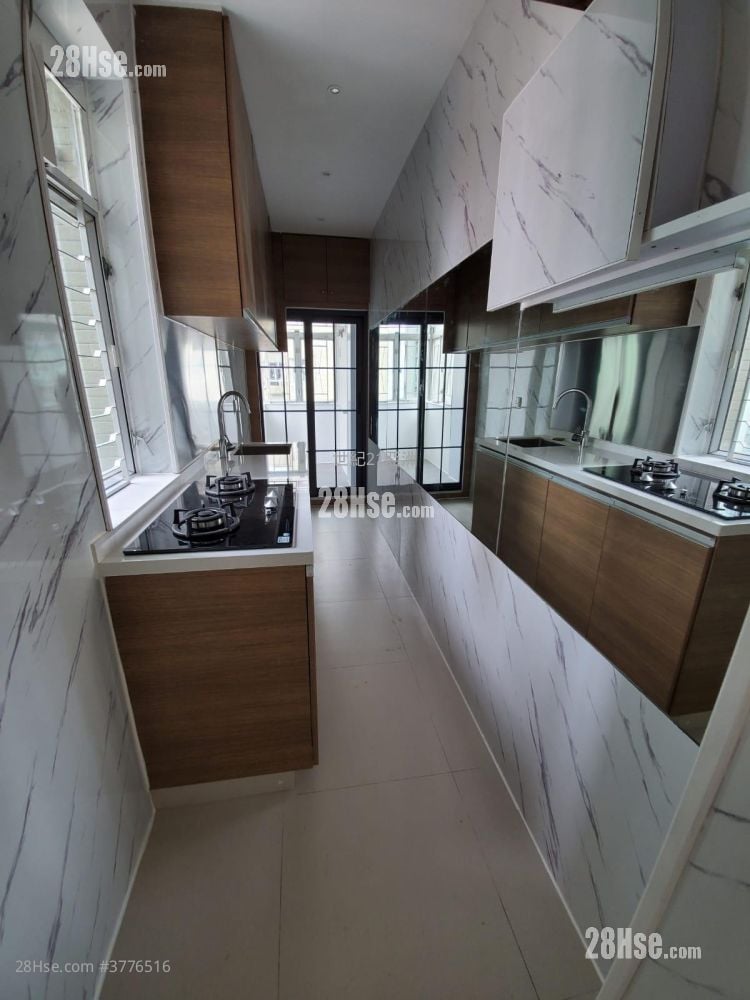 Ka On Building Sell 3 Bedrooms , 1 Bathroom 519 ft²