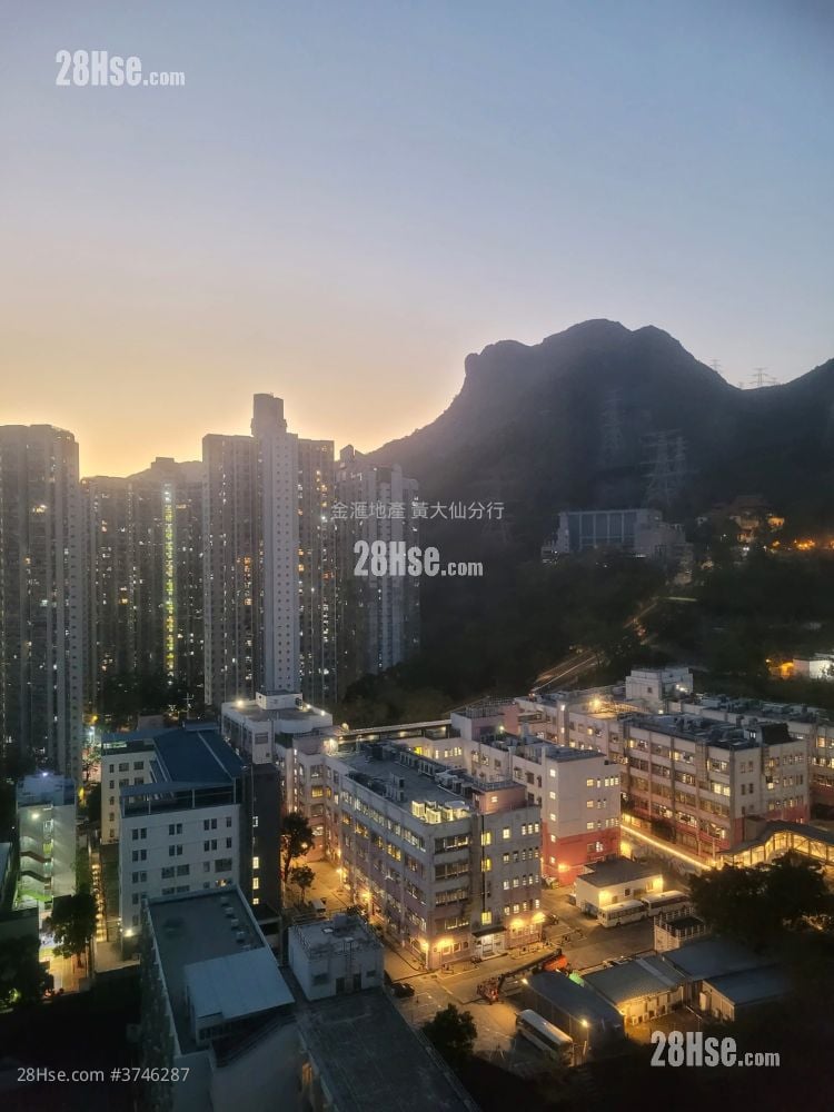 The Vista Rental 2 Bedrooms 302 ft²