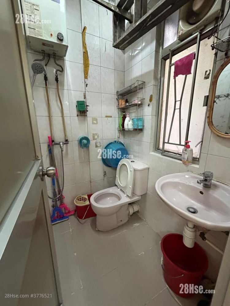 Po Teck Mansion Sell 2 Bedrooms , 1 Bathroom 366 ft²