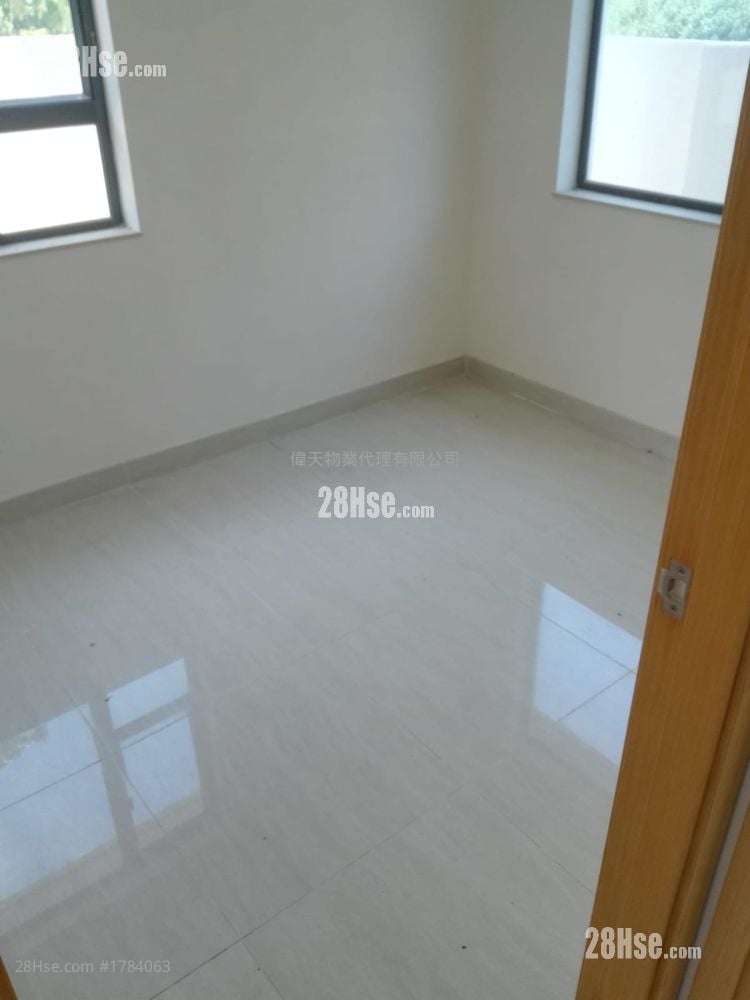 村屋 售盤 5+ 房 , 3 浴室 1,890 平方呎