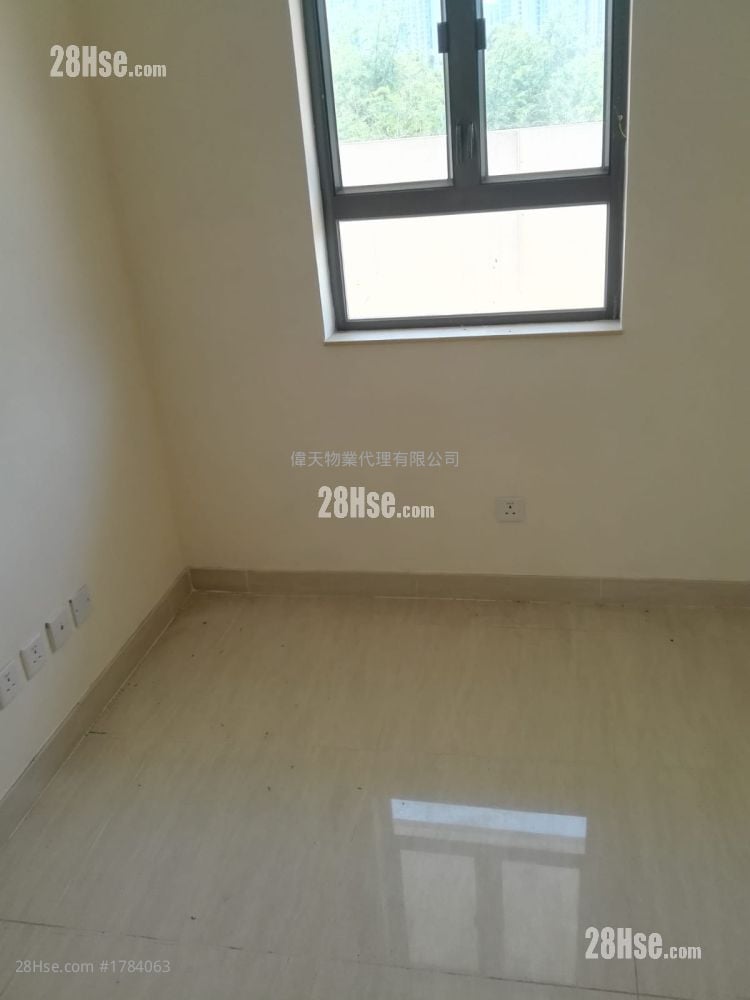 村屋 售盤 5+ 房 , 3 浴室 1,890 平方呎