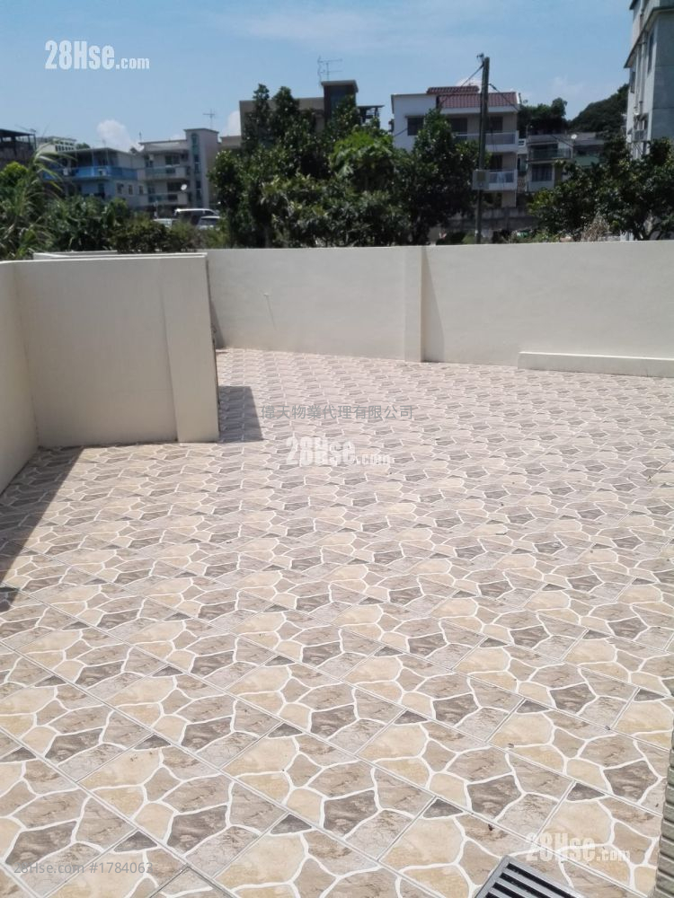 村屋 售盤 5+ 房 , 3 浴室 1,890 平方呎