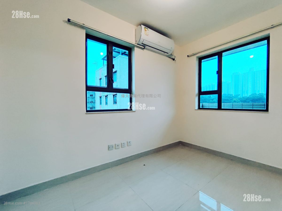 村屋 售盤 5+ 房 , 3 浴室 1,890 平方呎