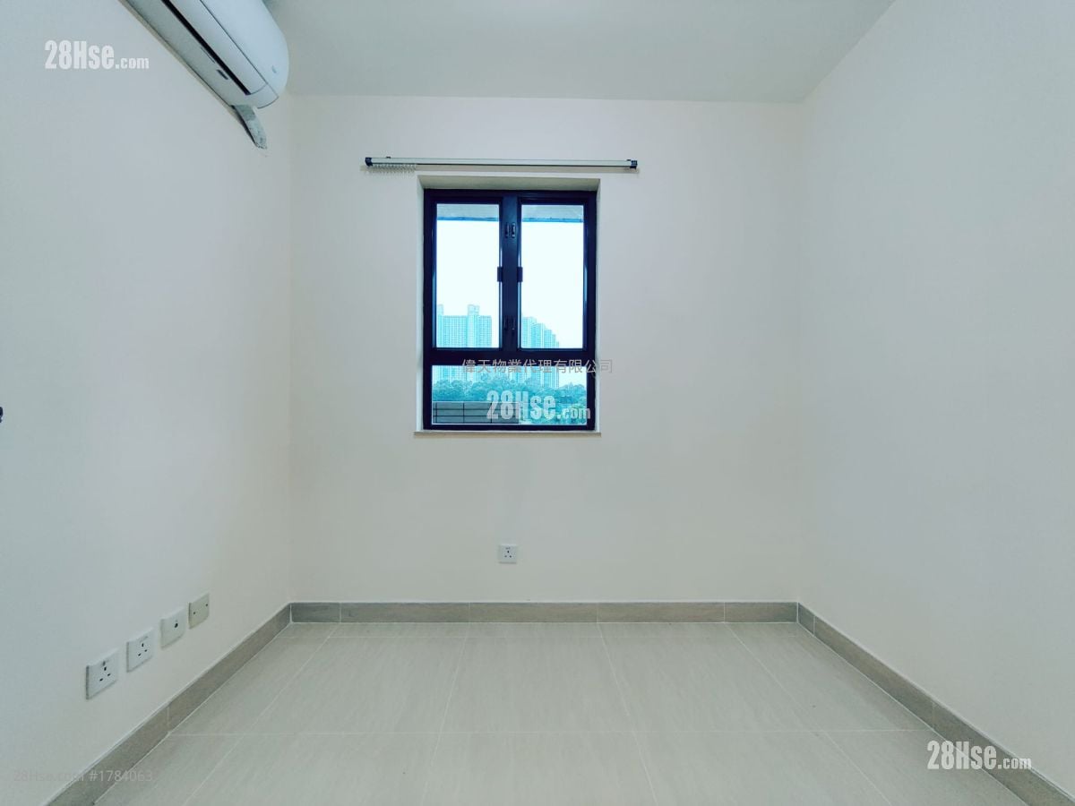 村屋 售盤 5+ 房 , 3 浴室 1,890 平方呎