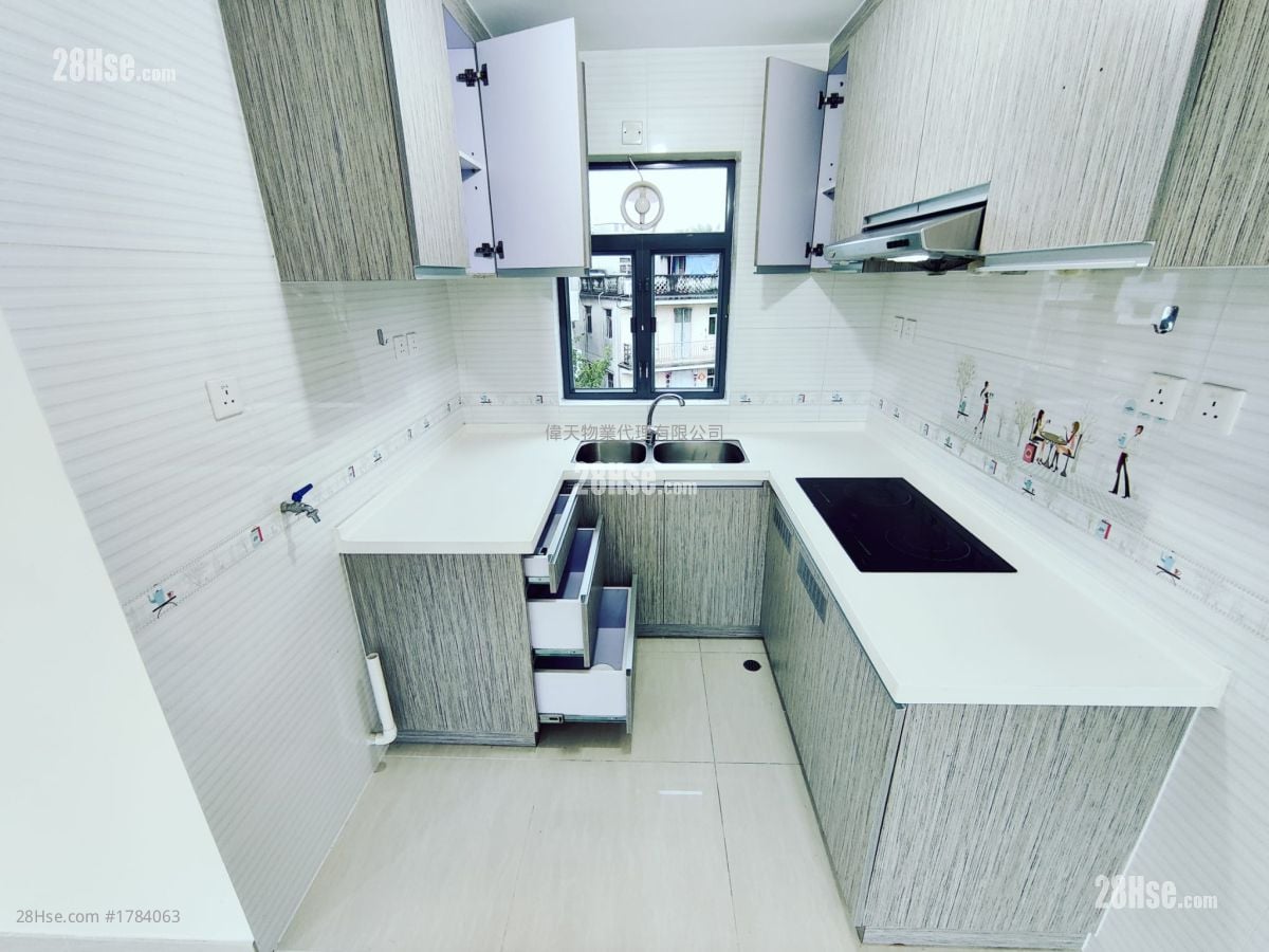 村屋 售盤 5+ 房 , 3 浴室 1,890 平方呎