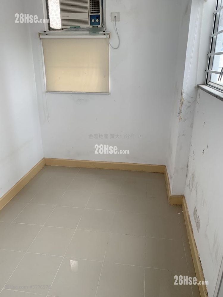 龙晖阁 租盘 1 房 220 平方尺