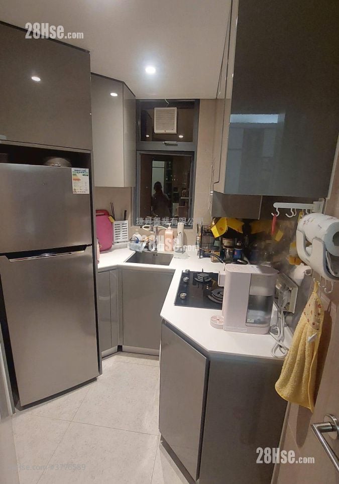 Eresidence Sell 1 Bedroom , 1 Bathroom 404 ft²