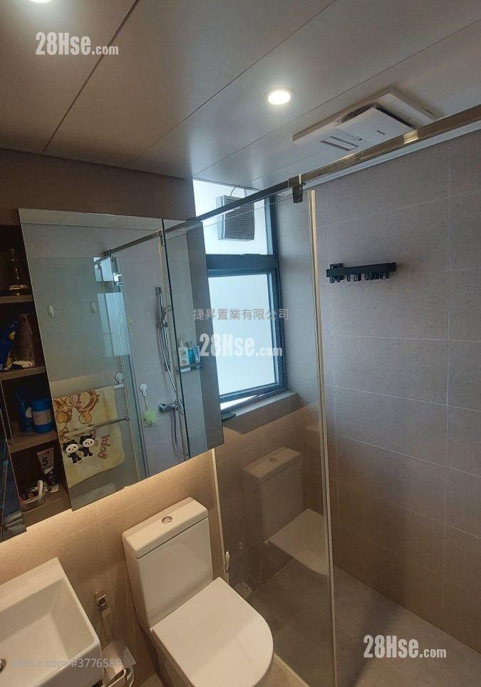 Eresidence Sell 1 Bedroom , 1 Bathroom 404 ft²