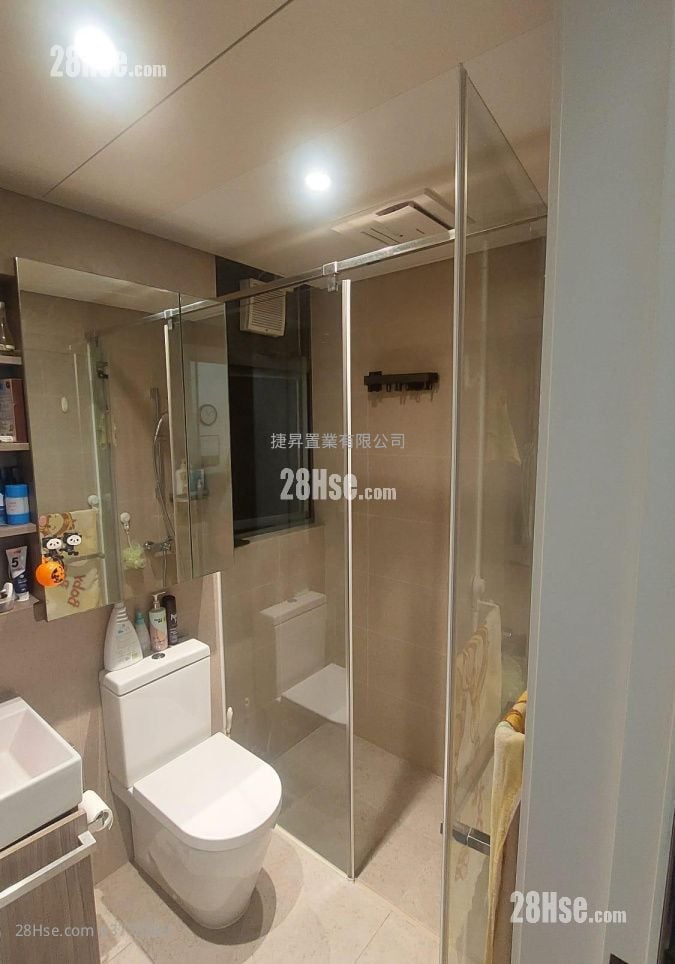 Eresidence Sell 1 Bedroom , 1 Bathroom 404 ft²