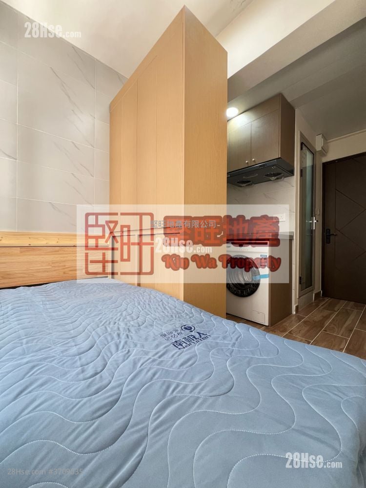 Apartment Rental Studio , 1 Bathroom 140 ft²