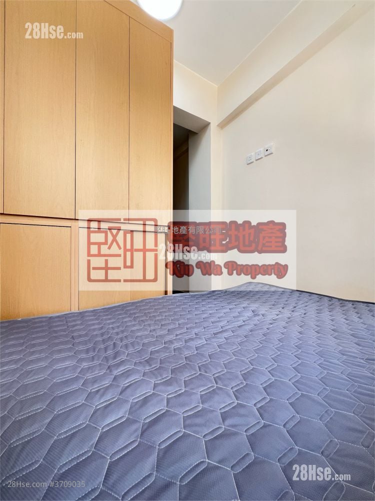 Apartment Rental Studio , 1 Bathroom 140 ft²