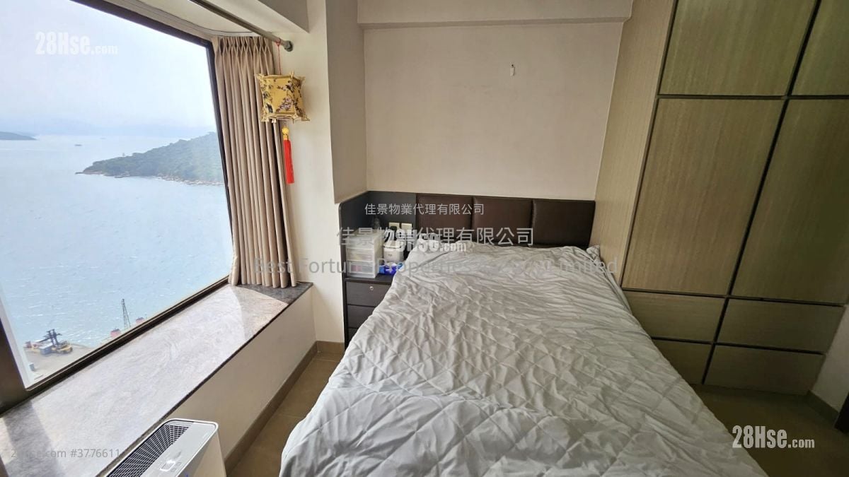 Serene Court Sell 3 Bedrooms , 2 Bathrooms 691 ft²